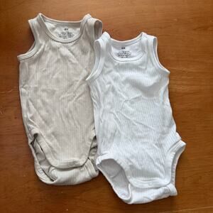 2 H&M Sleeveless Ribbed Bodysuit Rompers White Beige 6 Months Baby Boy Girl